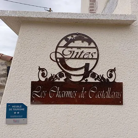 Casa de Férias Les Charmes De Castellariis *