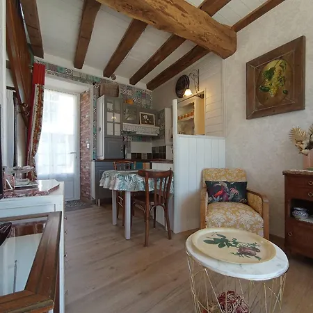 Les Charmes De Castellariis Casa de Férias *