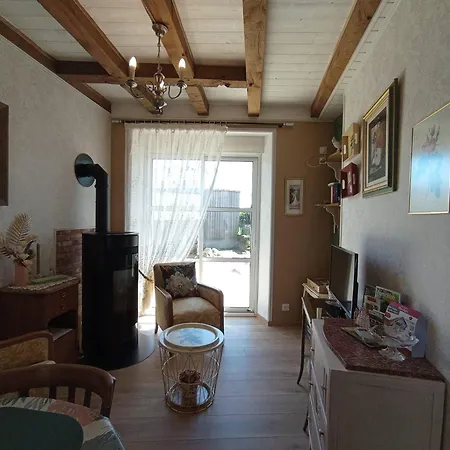 Les Charmes De Castellariis Casa de Férias Pouzauges